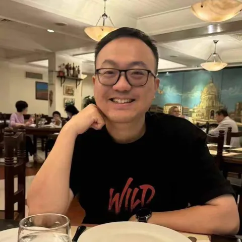 Simon Iong, Co-founder of Rose Medallion